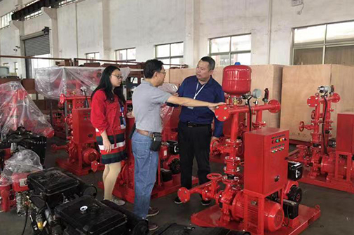 Customers in Singapore come to the factory to choose fire pump products directly!